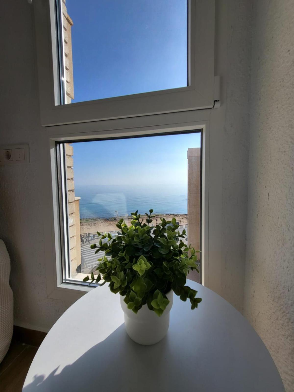 Sea View Luxury Apartment Victoria 托雷维耶哈 外观 照片